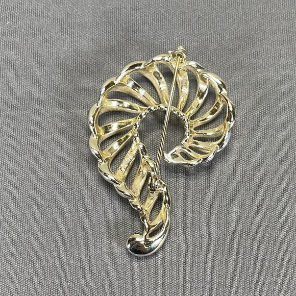 Vintage Signed Lisner Brooch Pin Gold Tone Swirl Feather Abstract Shell - Picture 6 of 7